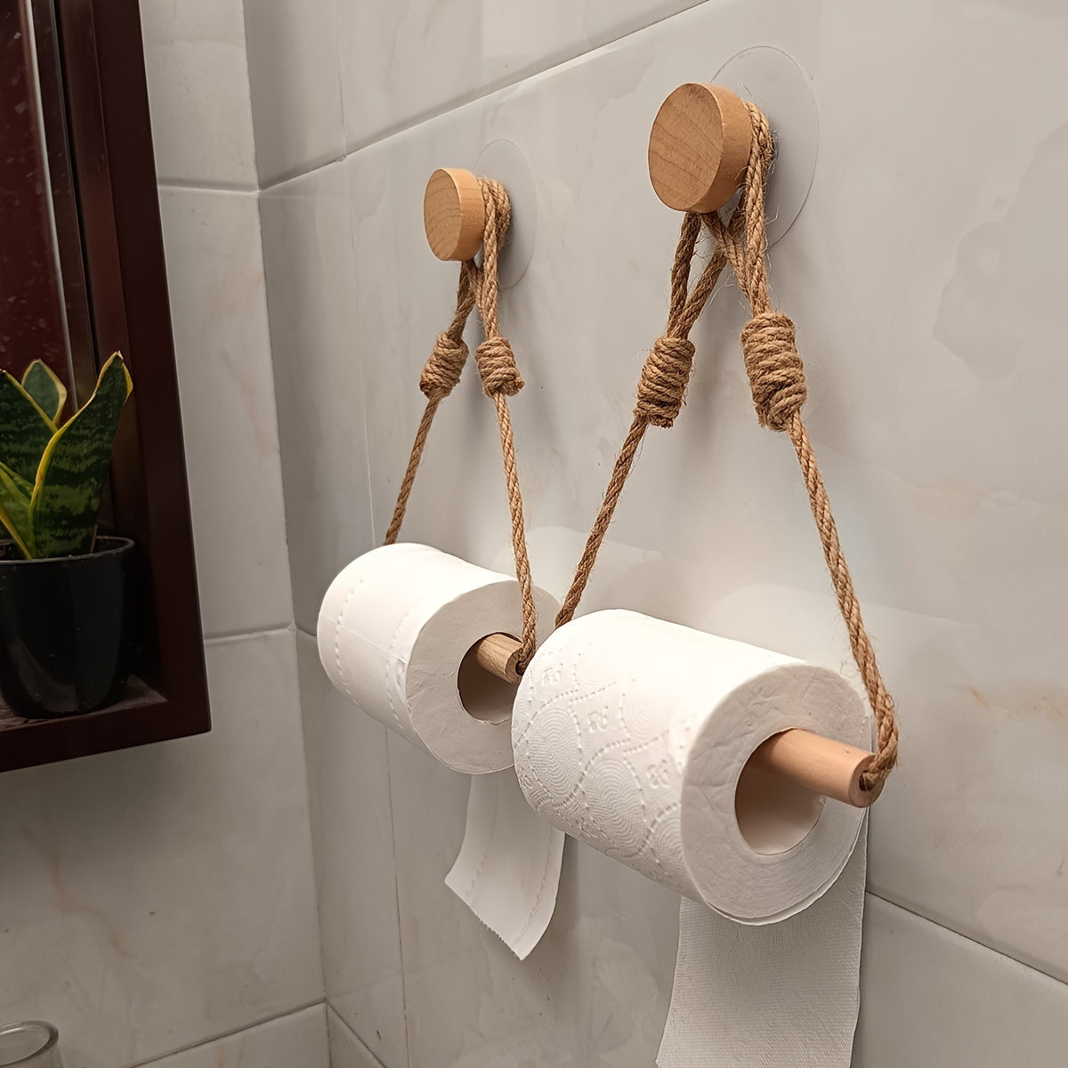 Rustik Toiletpapirholder – Makramé Snor og Træstang til Badeværelse